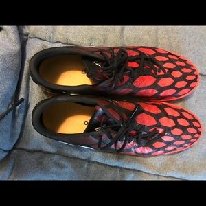 Adidas predator indoor soccer shoes size 11